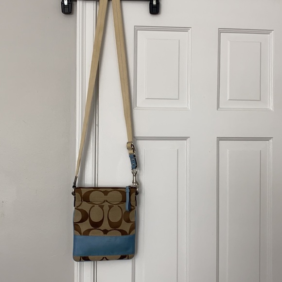 COACH - Picture 5 of 10